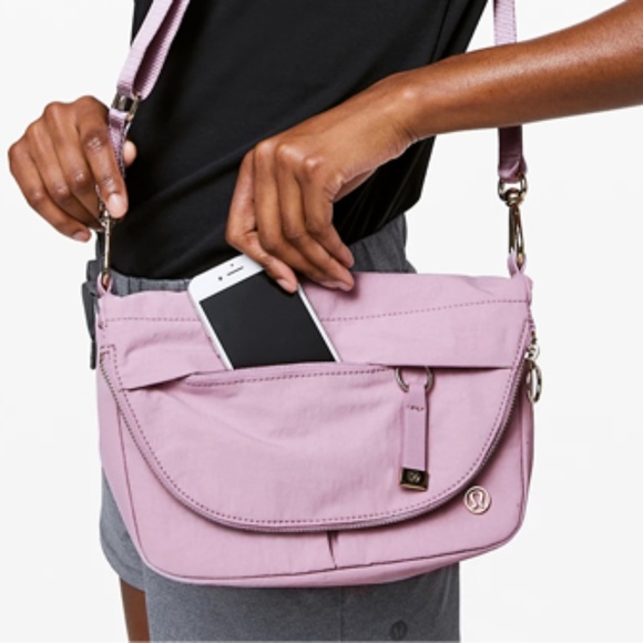 LULU LEMON All Night Festival Bag - Picture 3 of 5